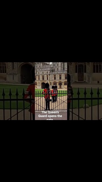 the Queen's Guard opens the gate #windsorcastle