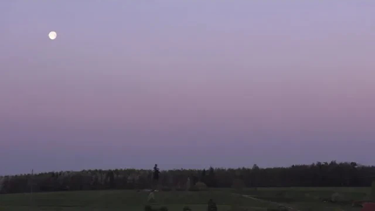 Monduntergang Karfreitag 2020, Moonset Good Friday 2020, Заход Луны Страстная пятница 2020