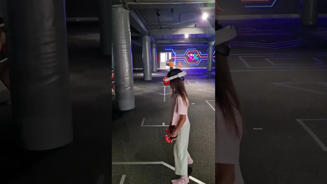 tiktok:unreal.md 🎮👾🕹️ #vr #vrclub #virtualreality #unrealvr #moldova #chisinau #vrarena 🖤 @unrealmd