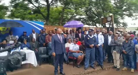 UPDATE 1 - Police minister vows to hunt down Eastern Cape cop killers (vgC)