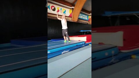 Rundak backflip 😐 #short #shorts #polska #salto #gym #akrobatyka #youtube #trening