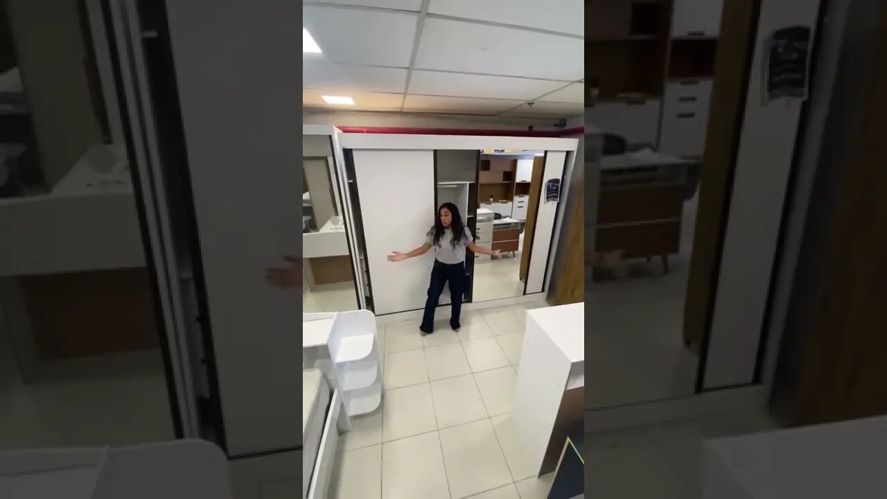 13 - Quando o guarda-roupa mais #TOP da loja entra na #queima de mostruĆ”rioš @eucamillaloureiro