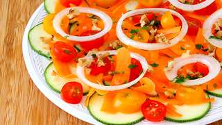 Healthy zucchini summer salad (vegetarian)