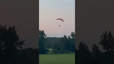 #ButchFly landing his trike #paramotor #flying #paramotoring #ppggrandpa