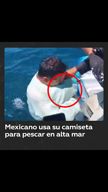 Un mexicano se las ingenia para pescar con su camiseta