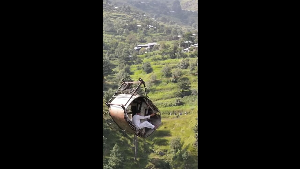 six schoolchildren and their teachers trapped inside a cablecar