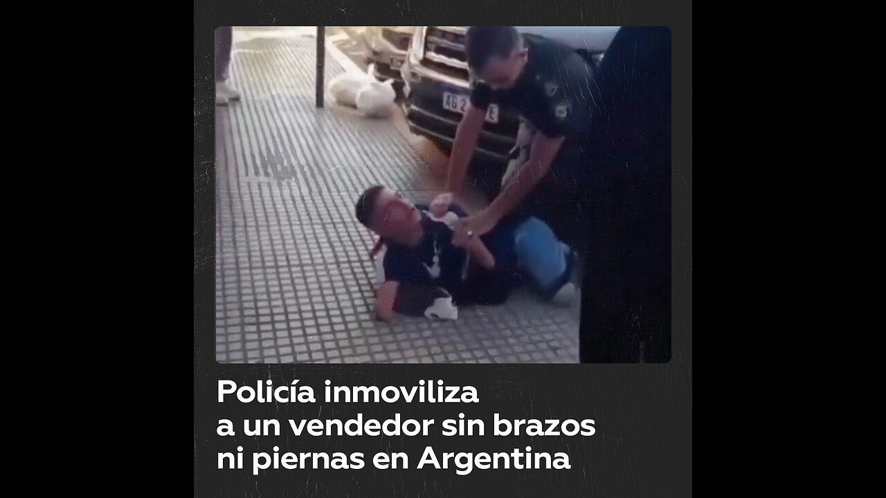 Policía argentino retiene a un joven sin brazos ni piernas