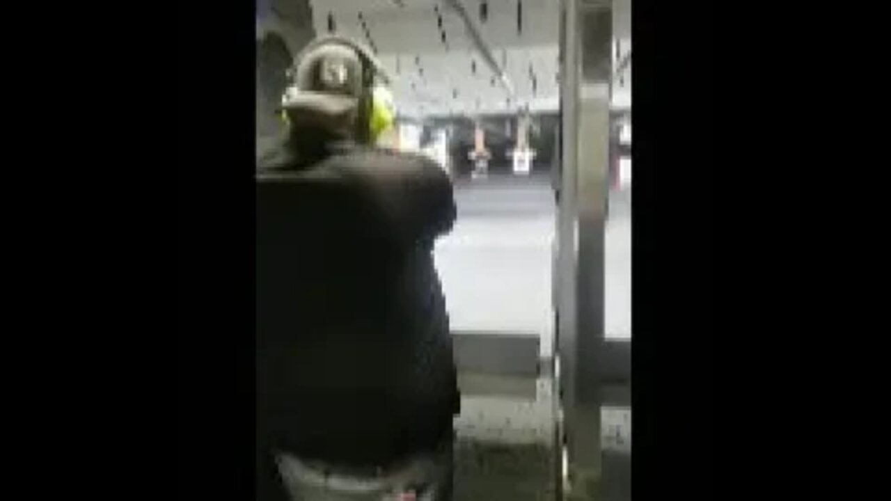 Shooting a 9mm Mauser Broom Handle