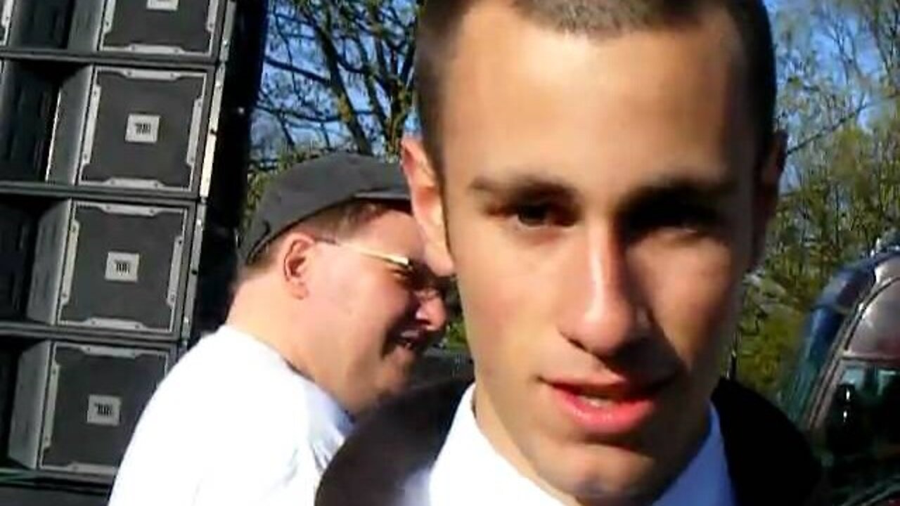 Nick on an AP Gov field trip at the Tea Party Express 4-14-10 Boston Common.AVI