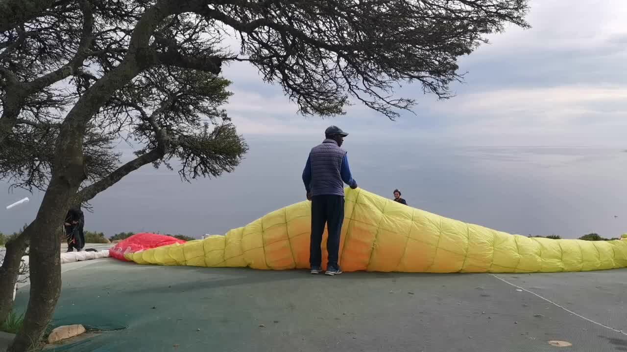 SOUTH AFRICA - Cape Town - Cape Town Timelapse (saw)