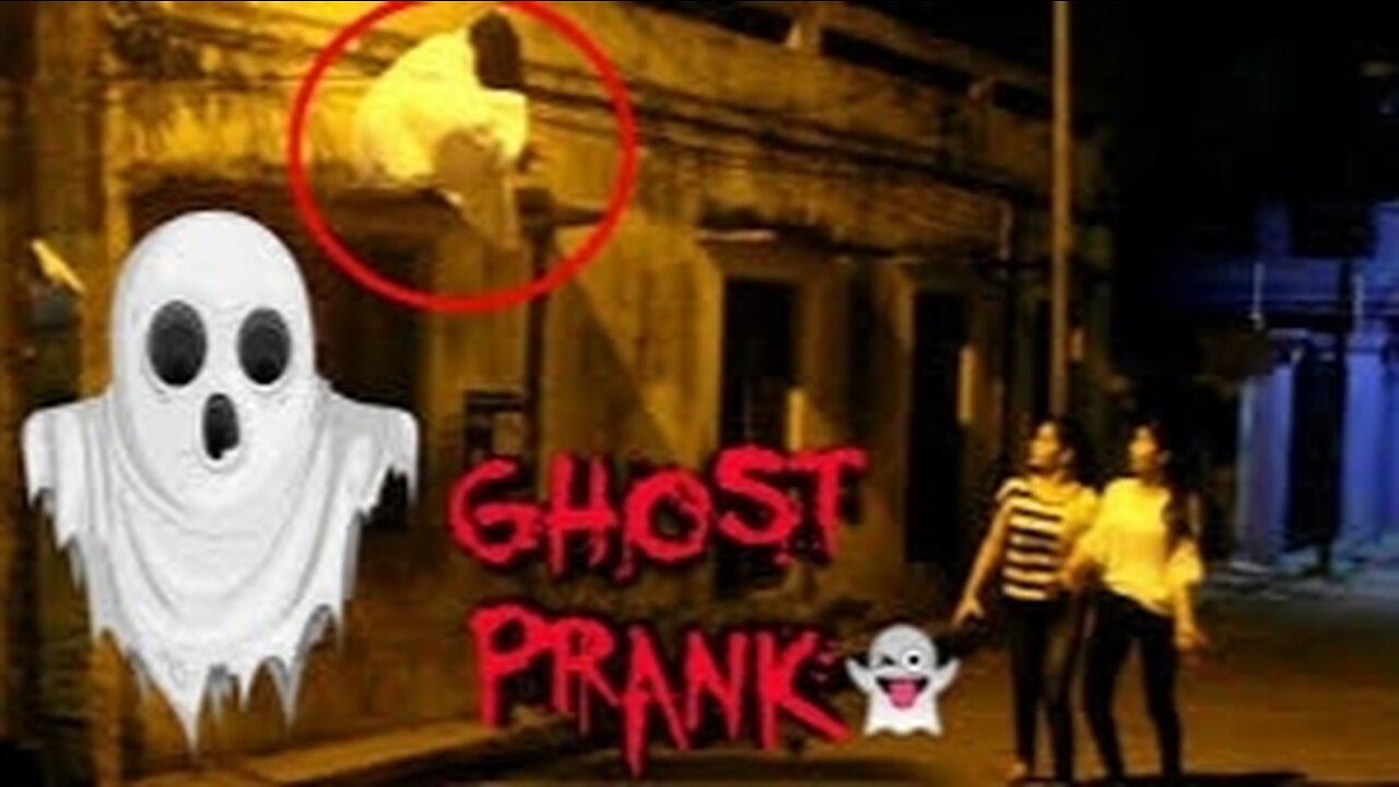 Funny prank of Walking late at night... #ghost #latenight