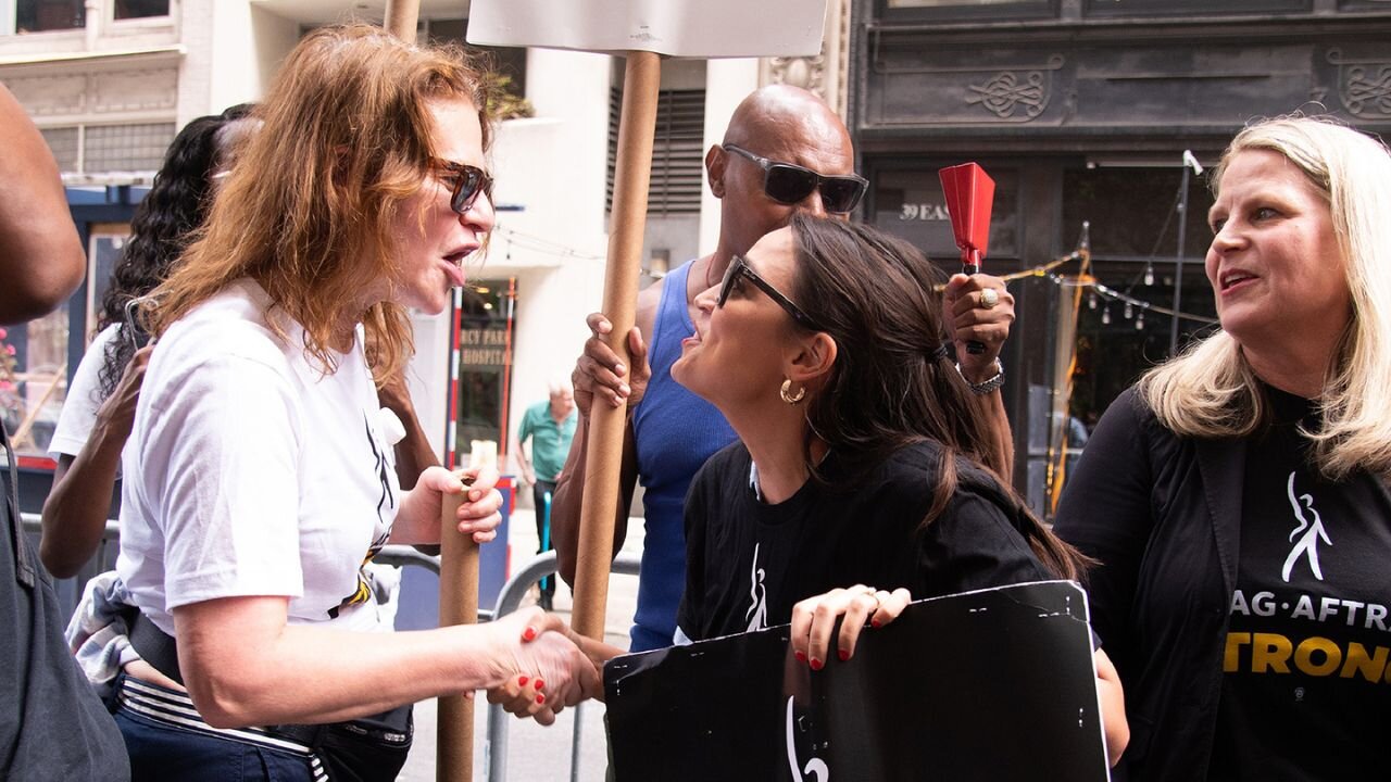 Chaos In New York City - Ocasio-Cortez Accosted By Furious Mob