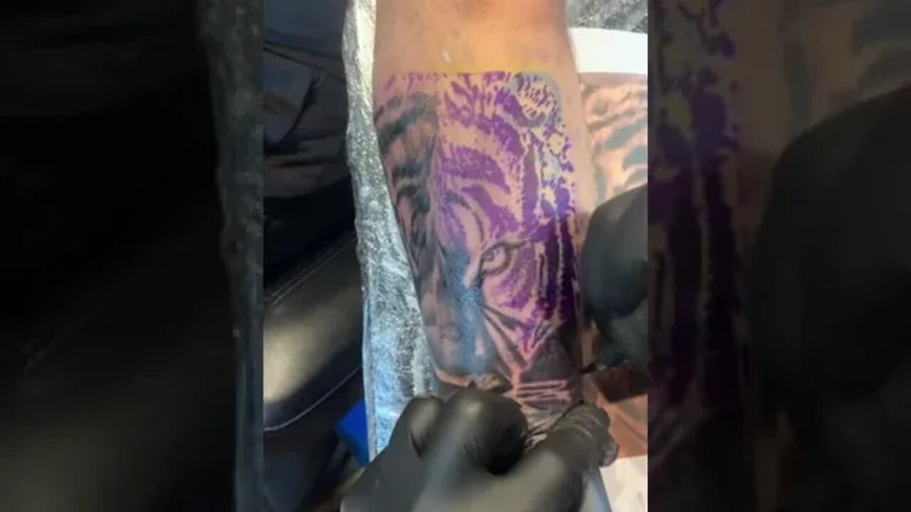 Incredible Tiger Arm Tattoo Art #shorts #tattoos #inked #youtubeshorts