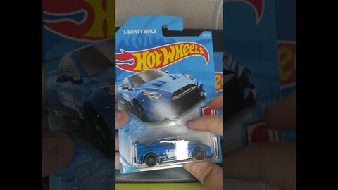 Hot Wheels Nissan LB-Silhouette Works GT Nissan 35 GT-RR Ver. 2 miniatura top #shorts