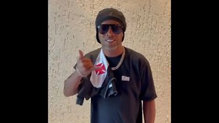 Ronaldinho mandando recado pra torcida vascaína