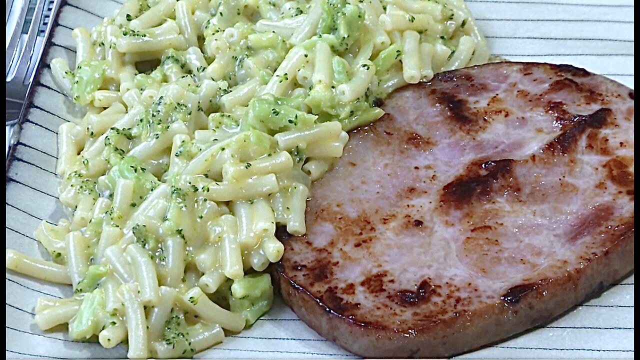 ham steak with broccoli mac & cheese