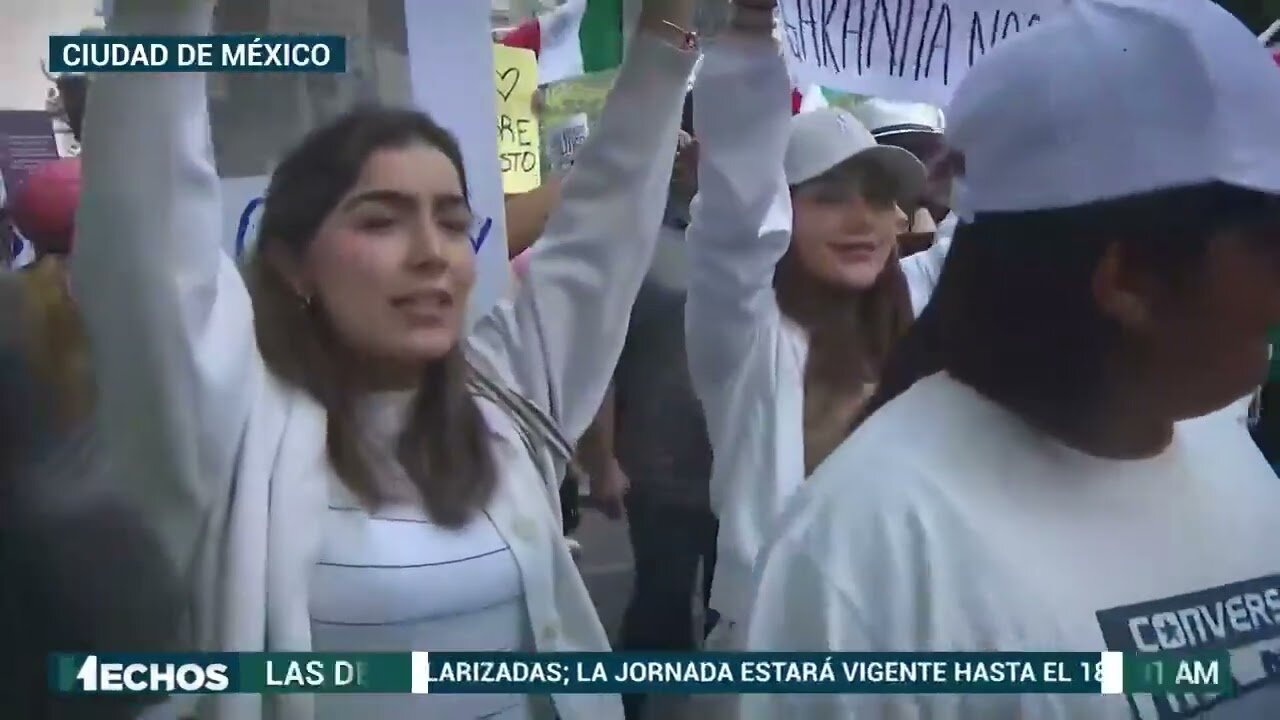 "Sin justicia, hay peligro" | Jóvenes y estudiantes se manifiestan contra la #ReformaAlPoderJudicial