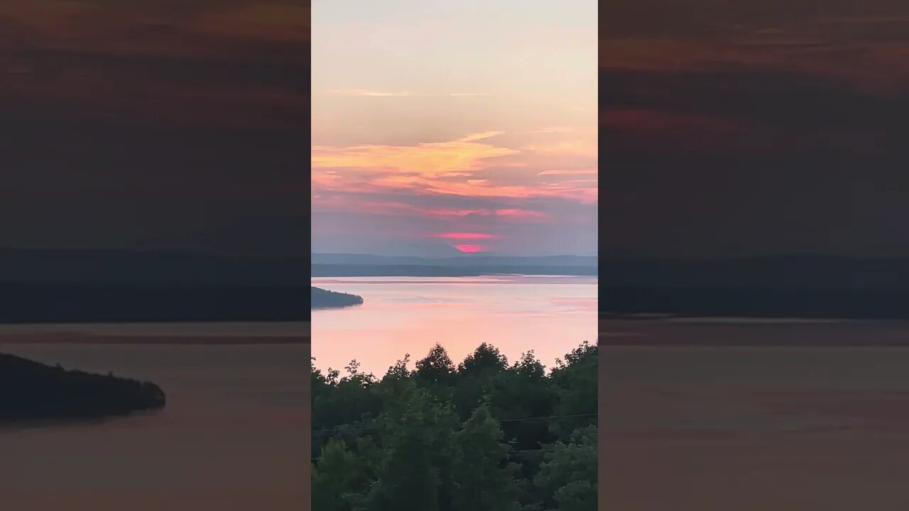 Selfless awakenings #guitar #fingerpicking #acusticguitar #sunset #lakeview #breathmeditation