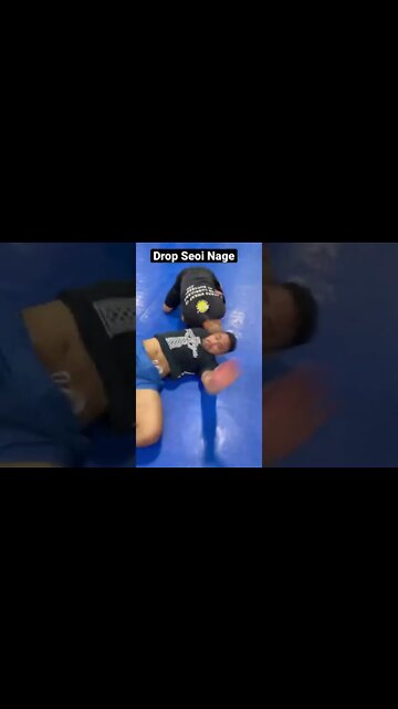 Drop Seoi Nage Throw off a over hand right