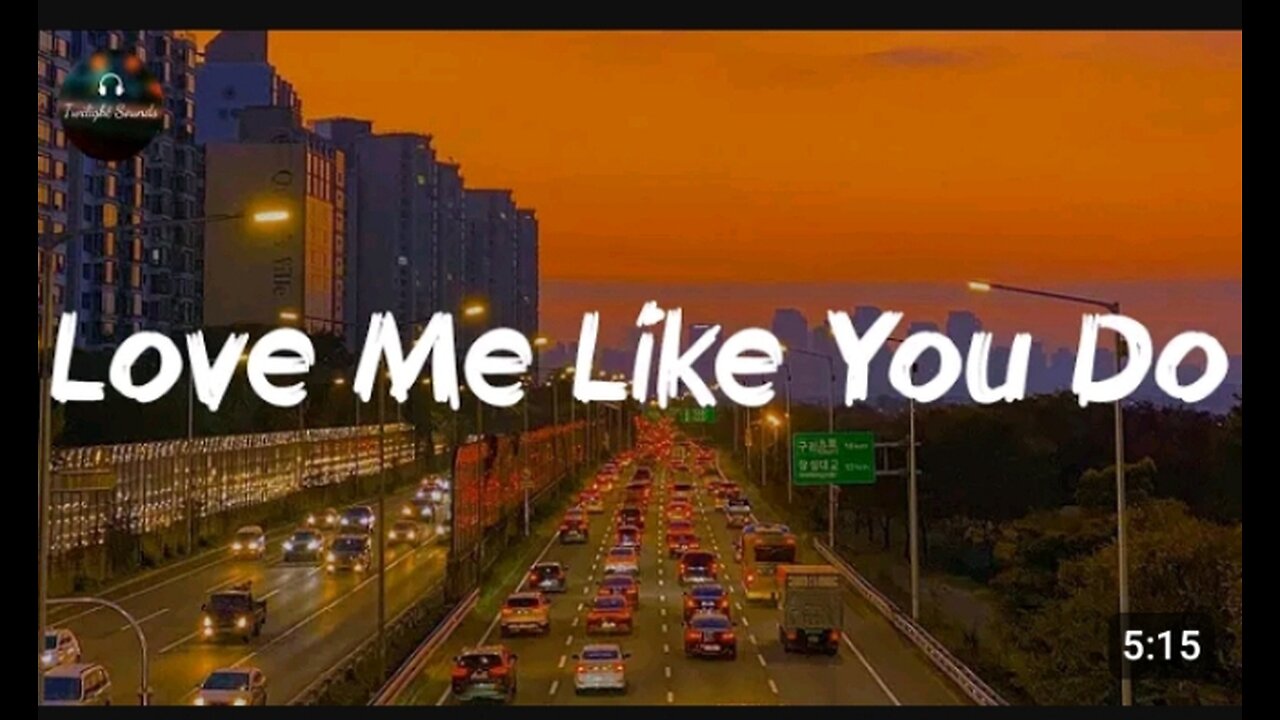 Ellie Goulding - Love Me Like You Do (Lyrics)