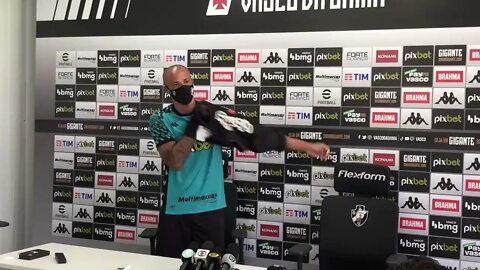 Anderson Conceição sendo apresentado ao Vasco - 12/01/2022