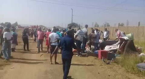 SOUTH AFRICA - Pretoria - Mamelodi Eviction (videos) (xg9)
