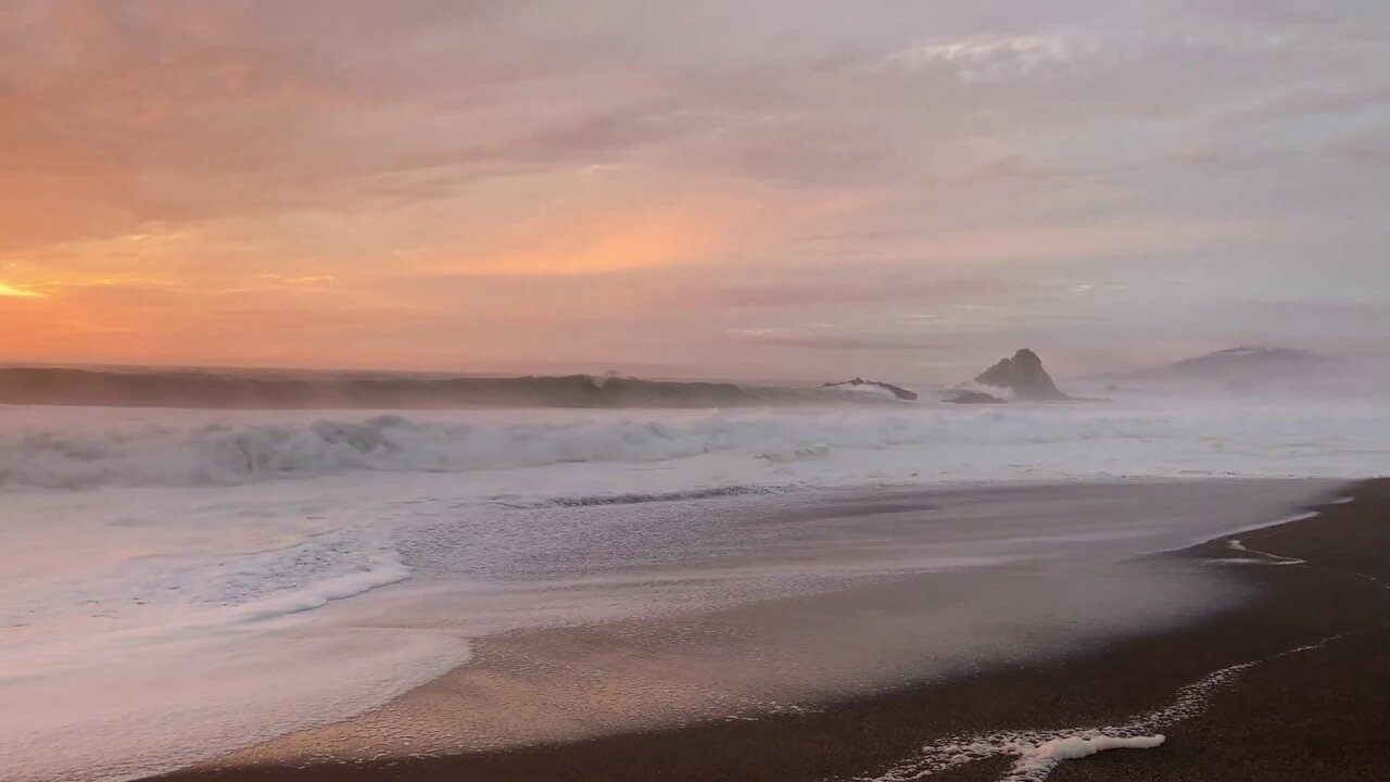 Massive waves at sundown at Wright's Beach, Sonoma Coast State Beach, California