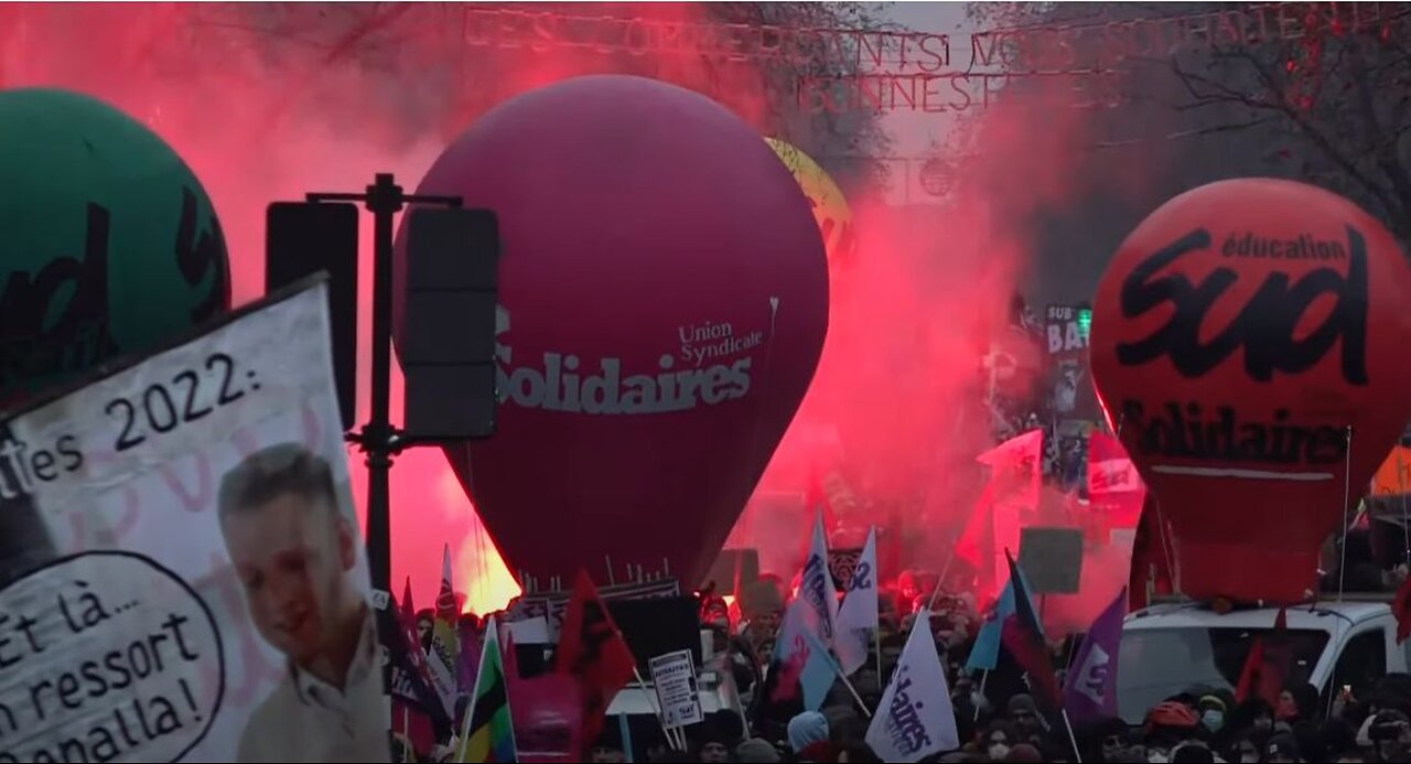 Paris / France - French unions strike against pension reform - 19.01.2023