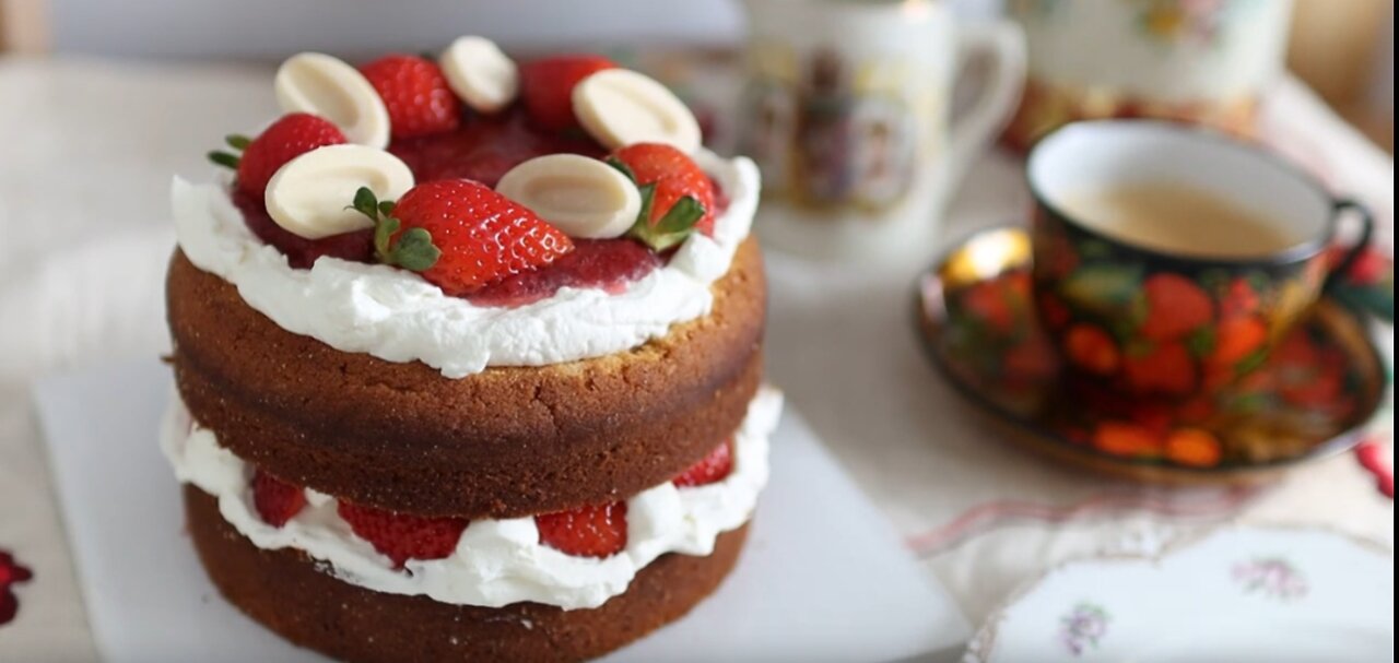 Make this Victoria Sponge Cake and turn this delicious treat into a great way to boost your income.