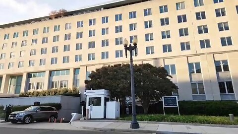 LIVE 10.19.2022 Washington D.C. WHY Federal Reserve Enclosed in a Fence Next to State Department???