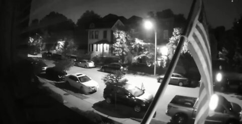 Resident has Gun Fight with Car Burglar in St. Louis