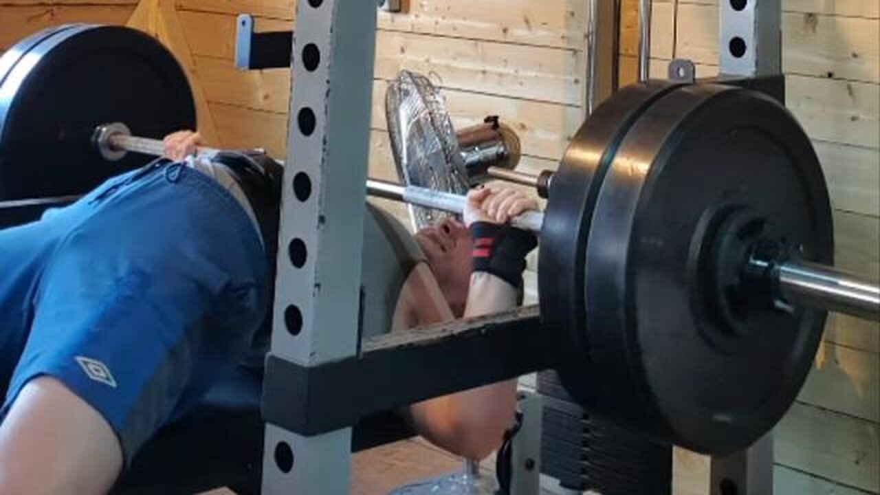 102.5 Kgs x 8 Bench Press. NEW REP PR!