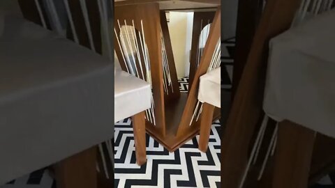 Aposte num estilo diferente com o conjunto de mesa Harpa