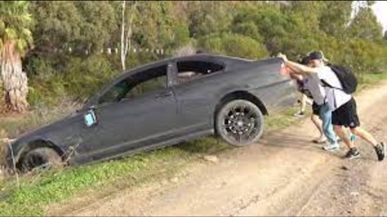 BMW DRIVERS, CRAZY BMW FAILS COMPILATION 2021