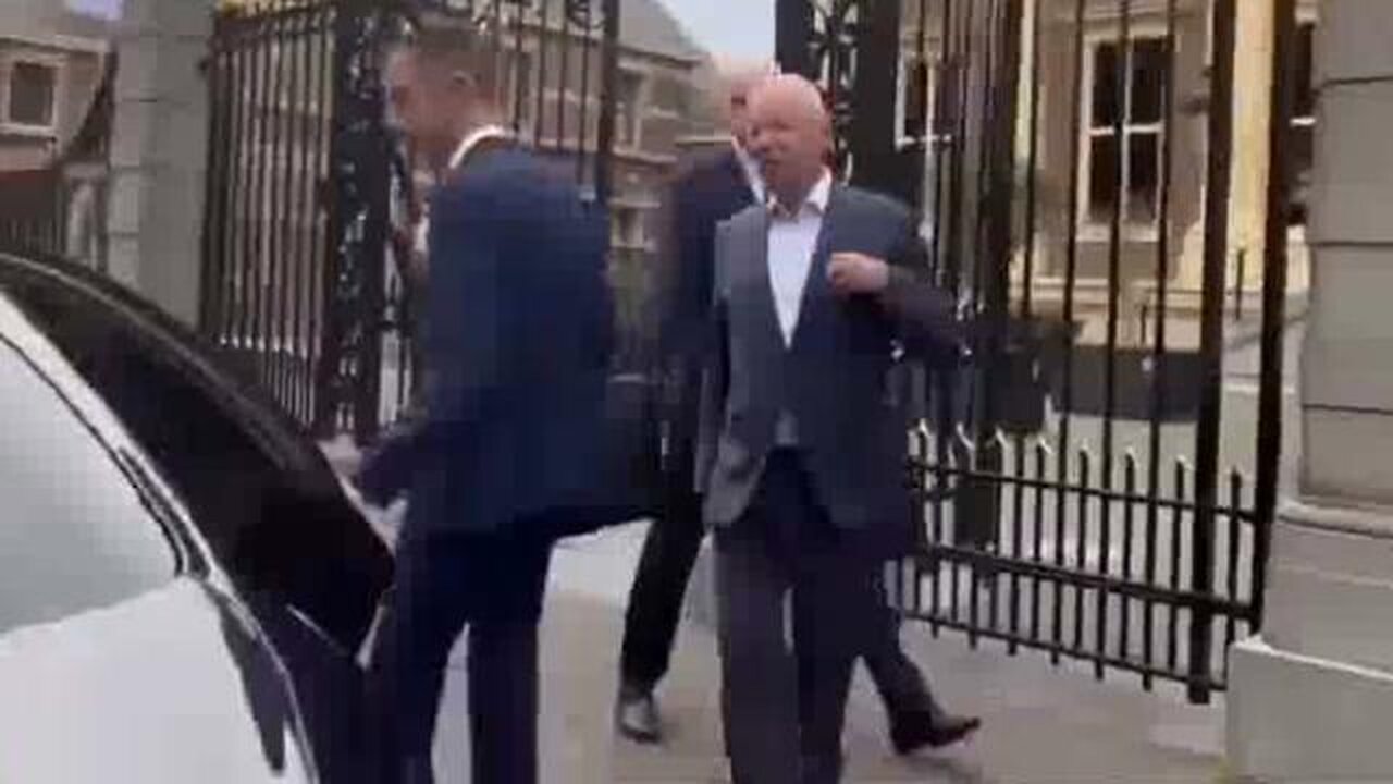 Klaus Schwab Gets An Unexpected Meeting With A Fan
