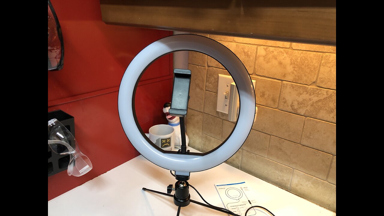 Look @ & set Up Apexel 10” LED Ring Light, Mini Tabletop Tripod & Smartphone Holder APL-FL10JJ13Y