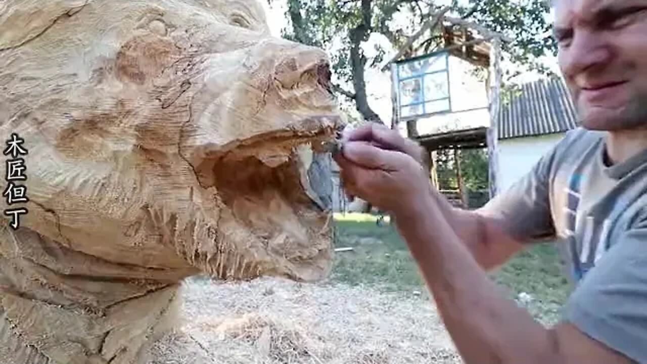 9small section, 2000 kg of giant wood, it is really beautiful after hand carving!