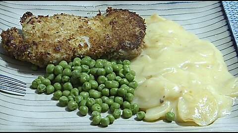 Au Gratin Potatoes, Panko Breaded Chicken Thighs & Buttery Peas