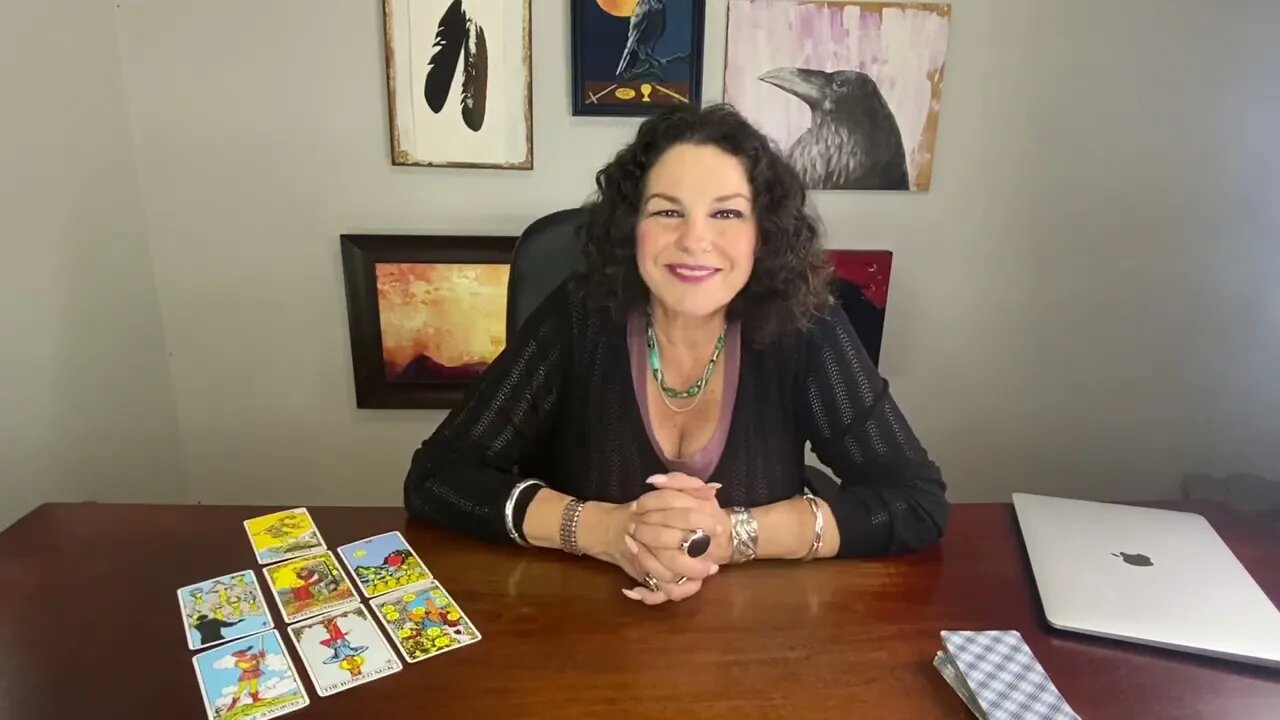 TAROT BY JANINE IS WATCHING A GOOD VIDEO, LETS CHECK IT OUT!