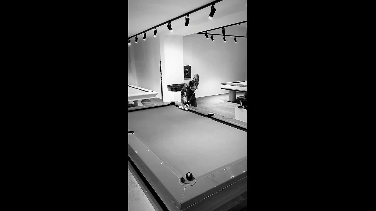 8 Ball Corner Pocket