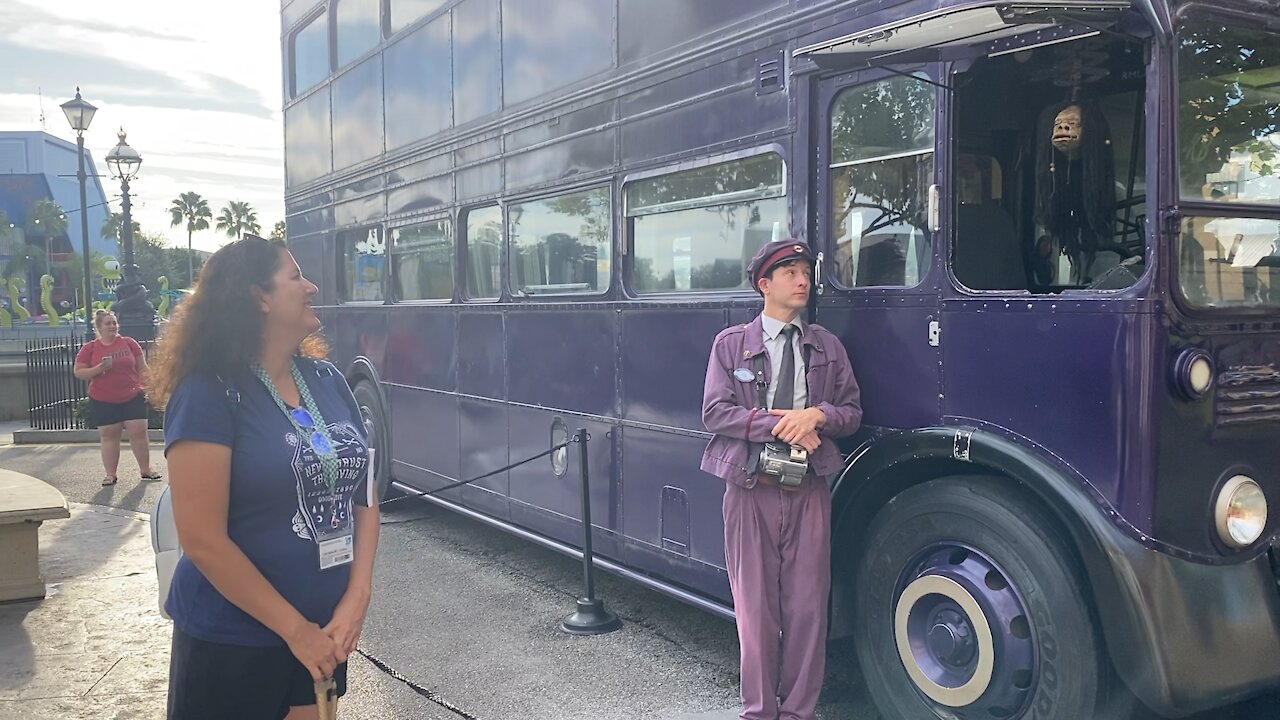 Catherine Olen meets Dre Head at the Knight Bus