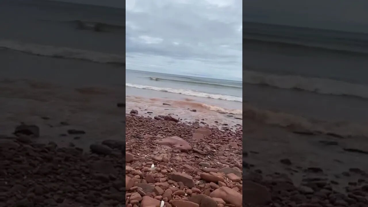 Some big waves at Robinsons island