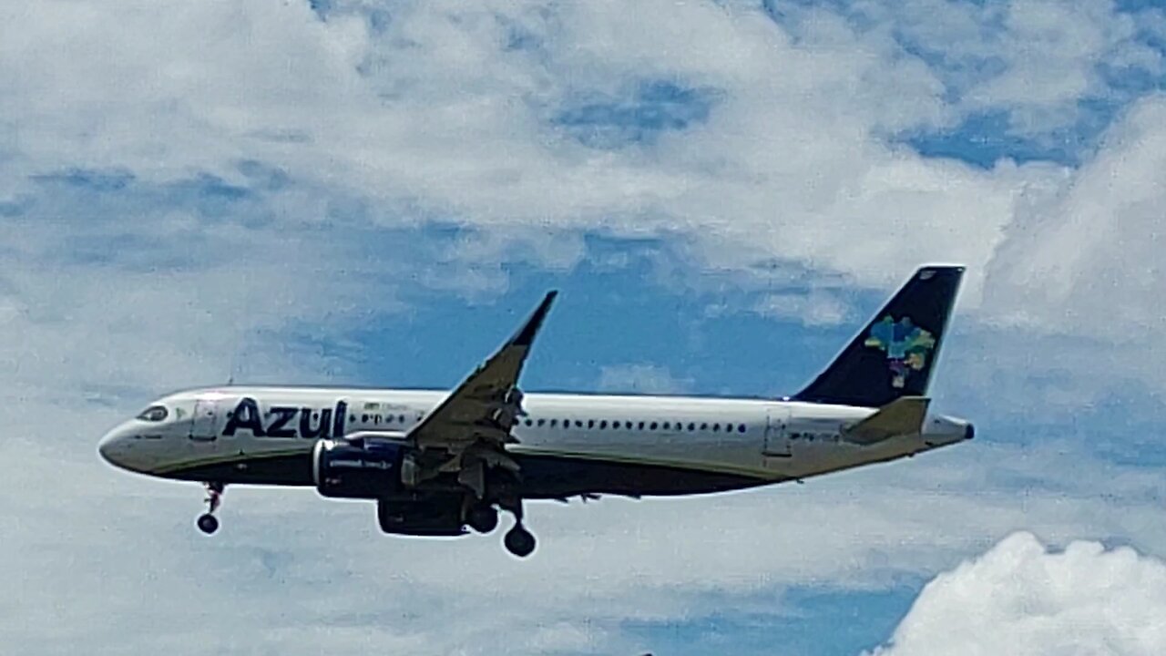 Airbus A320NEO PR-YSG na aproximação final vindo de Campinas para Manaus