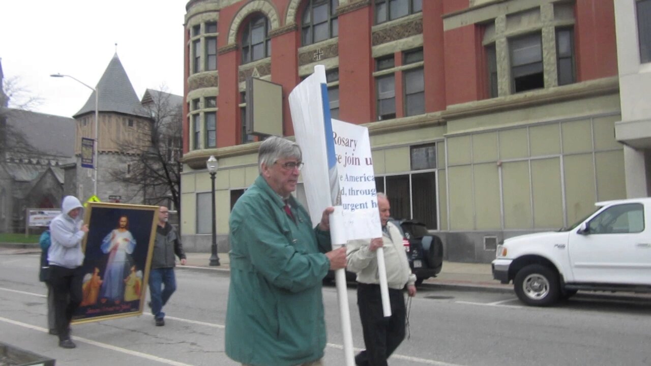 Eucharistic Procession to Planned Parenthood Fitchburg Ma Led by Fr Imbarrato of Priests for Life