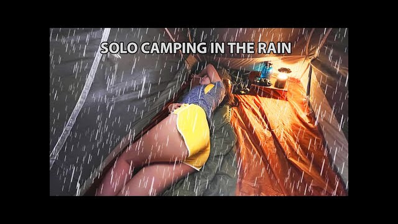 SOLO OVERNIGHT CAMPING IN THE RAIN - RELAXING IN THE TENT WITH THE SATISFYING SOUND OF NATURE - ASMR