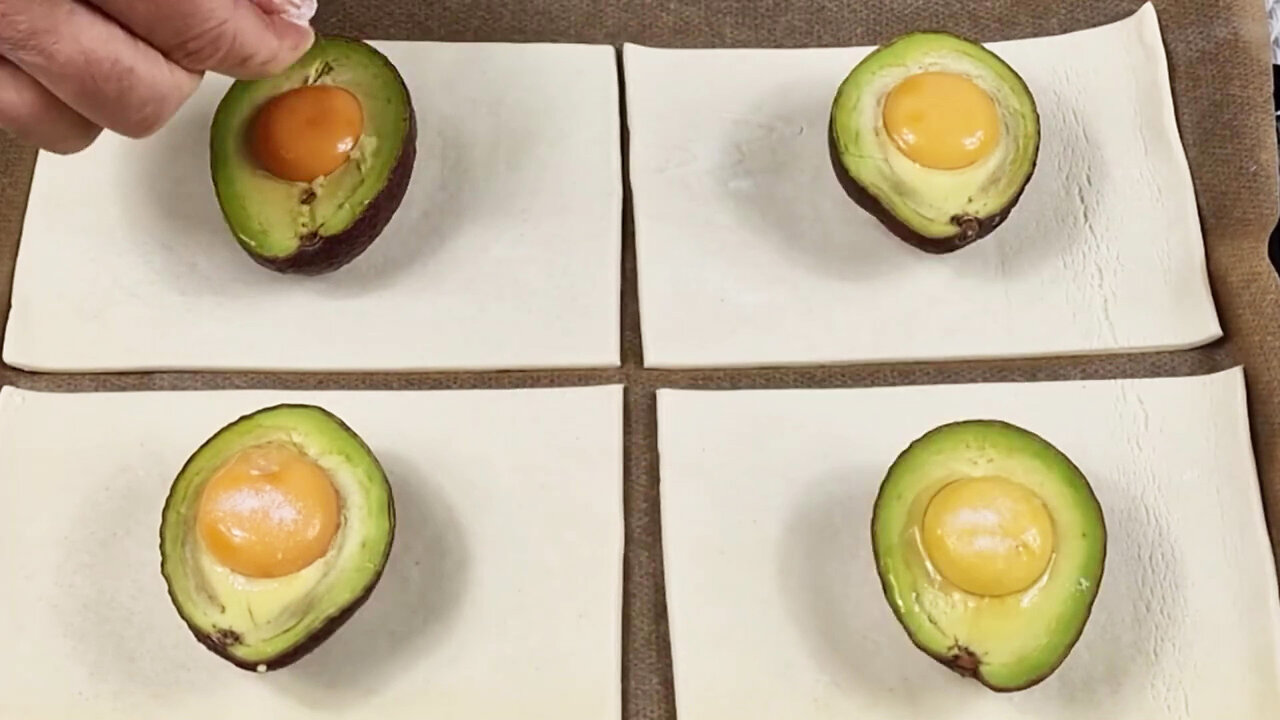Delicious avocado with puff pastry