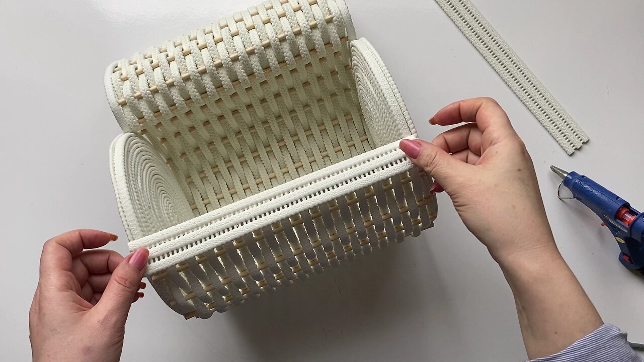 Anyone can make this wicker box!