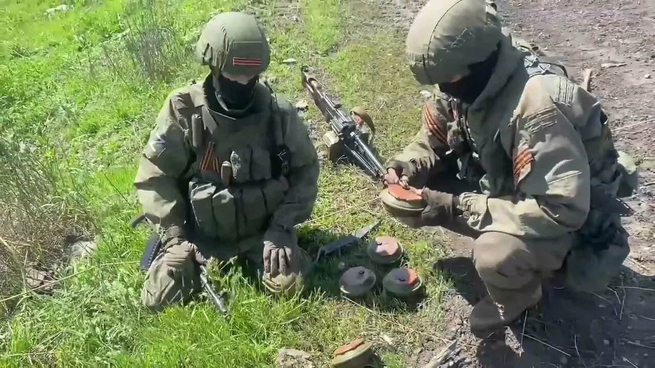 Russian Engineers Continue Clearing Unexploded Ordnance From Liberated Settlements In Kharkov Region