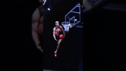 INCREDIBLE DUNK 😲🚀 #Shorts #Dunk