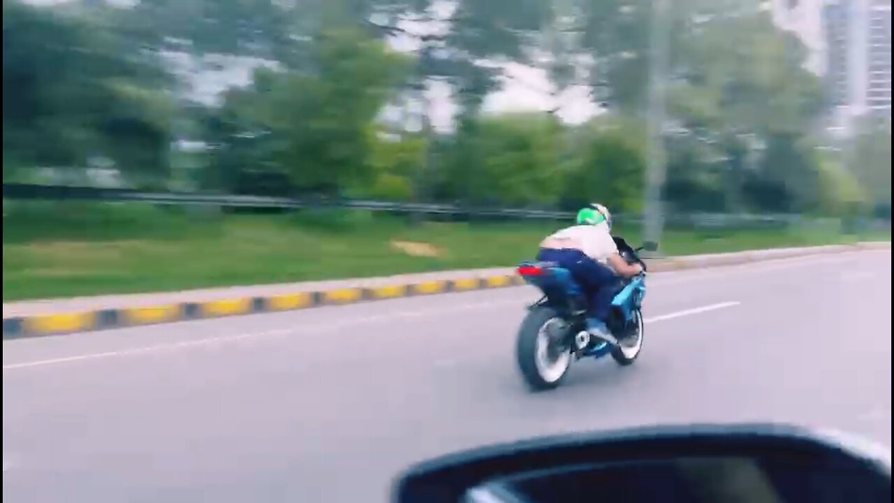 Gsxr-1000 brentuned flying at 250kmph